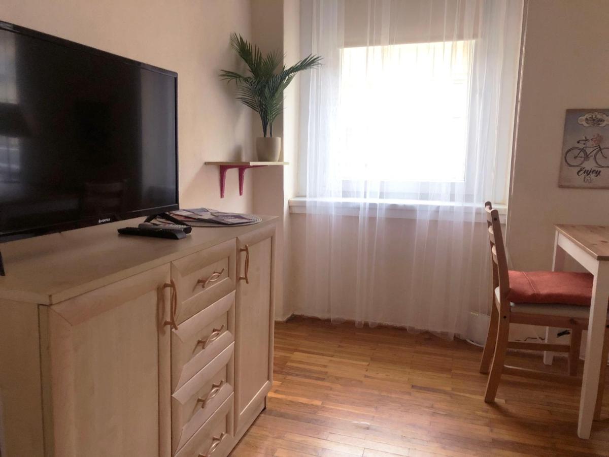 V57 Apartment Oktogon Budapeste Exterior foto